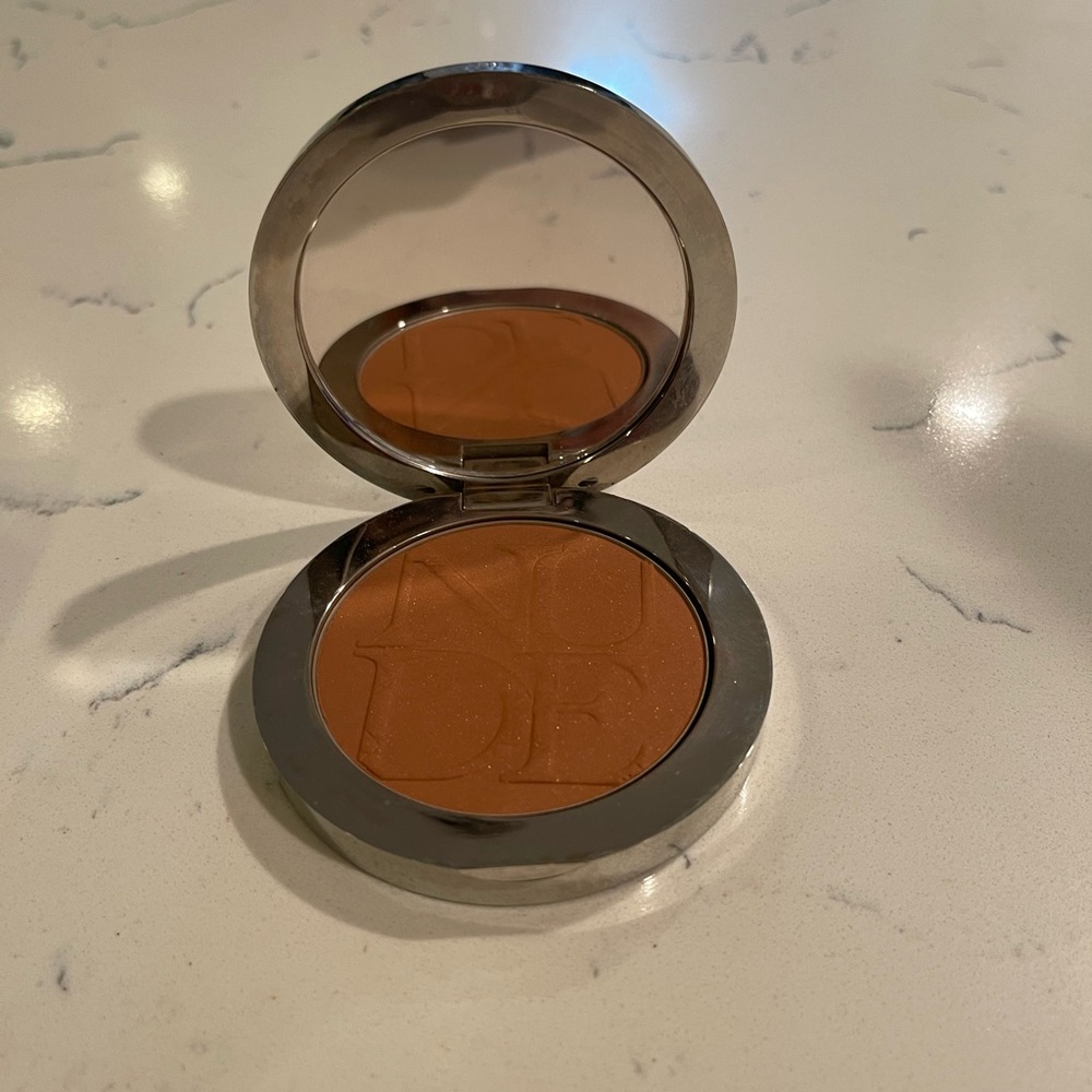 Dior Radiant Bronze Contour Palette - Picture 3 of 3